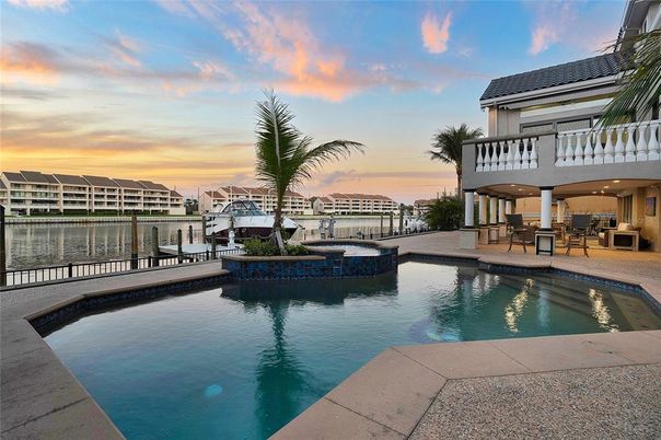 Exterior, Pool, Water