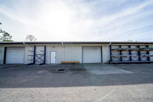 Detached Garage, Exterior