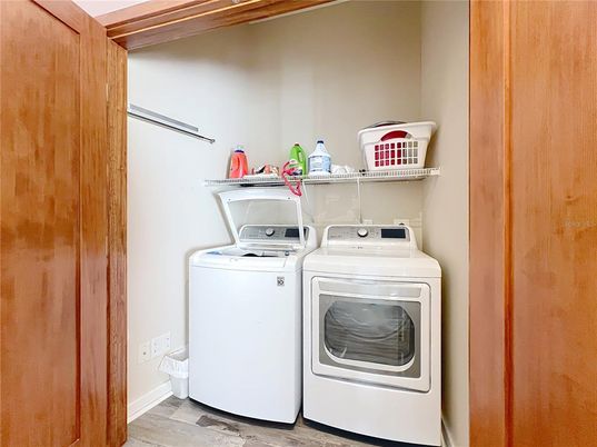 Interior, Utility Closets, Washer, Wood Texture Flooring
