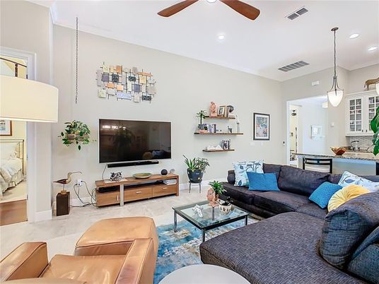 Interior, Living room, Pendant Lights, Recessed Lighting