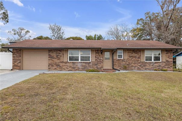 Attached, Exterior, Facade, Brick Facade, Ranch
