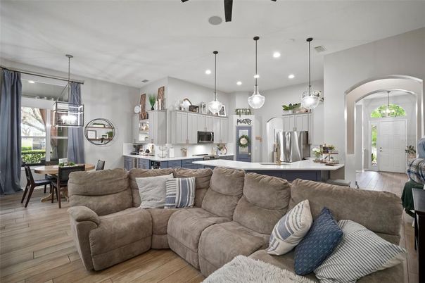 Dining room, Interior, Kitchen, Living room, Pendant Lights, Recessed Lighting, Stainless Steel Appliances, Wood Texture Flooring