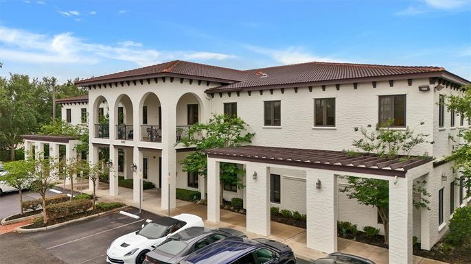 Exterior, Facade, Mediterranean