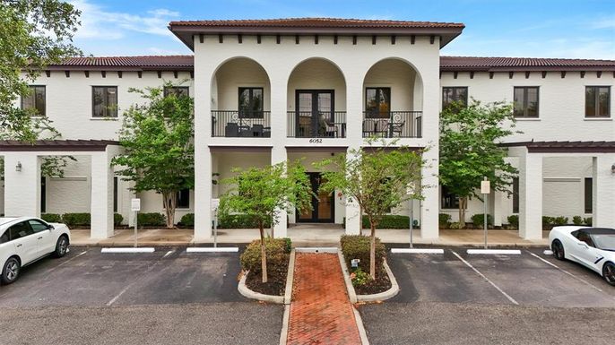 Exterior, Facade, Mediterranean