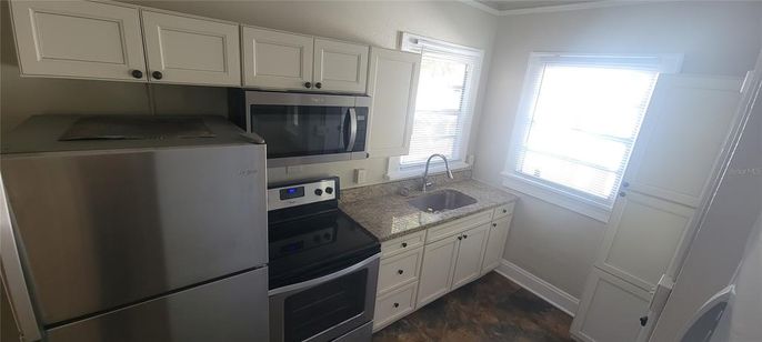 Interior, Kitchen, Washer, Wood Texture Flooring