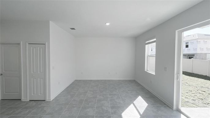 Empty room, Interior, Recessed Lighting