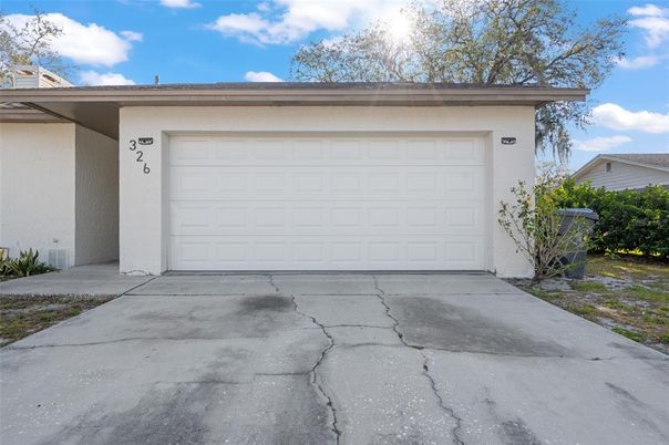 Detached Garage, Exterior