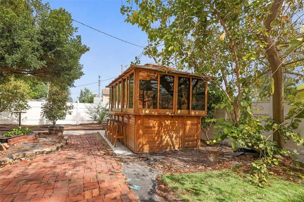 Exterior, Hot Tub