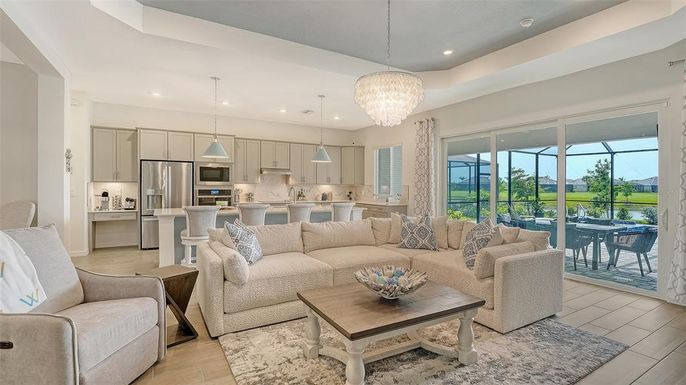 Chandelier, Dining room, Interior, Kitchen, Living room, Pendant Lights, Recessed Lighting, Stainless Steel Appliances