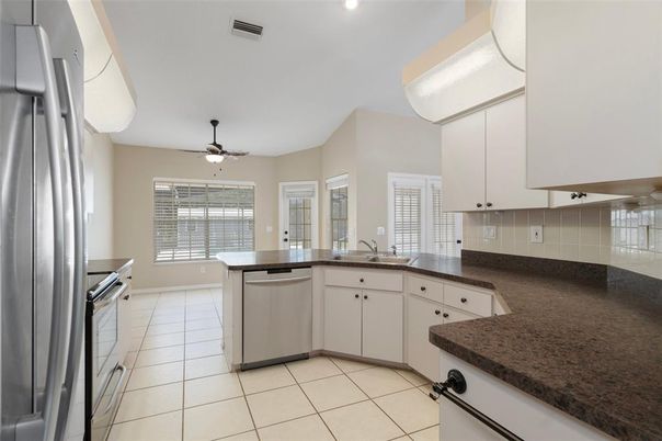 Dining room, Interior, Kitchen, Recessed Lighting