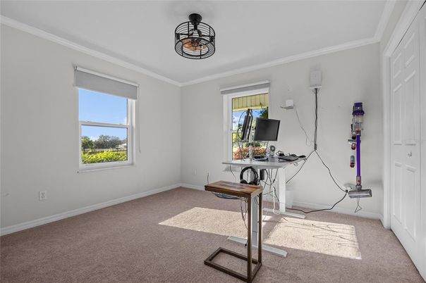 Home Office, Interior