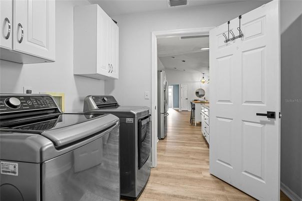 Interior, Kitchen, Washer, Wood Texture Flooring