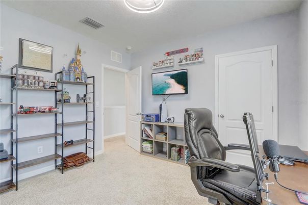 Home Office, Interior