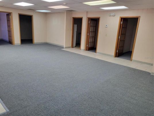 Empty room, Interior, Recessed Lighting
