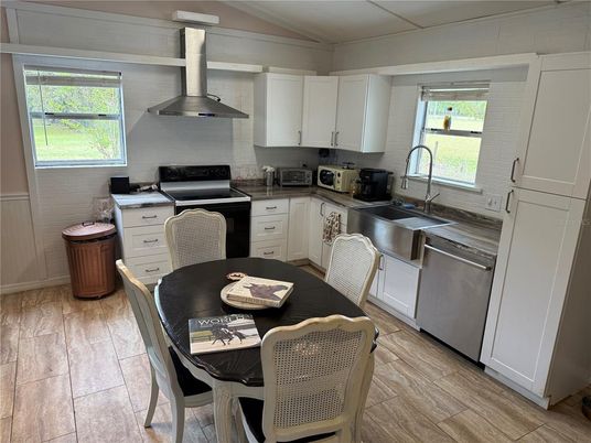 Dining room, Interior, Kitchen, Stainless Steel Appliances, Wood Texture Flooring