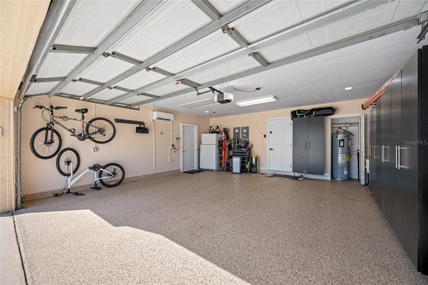 Garage, Interior