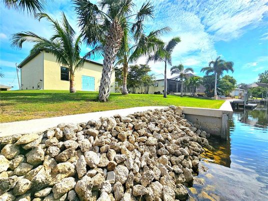 Backyard, Exterior, Lake