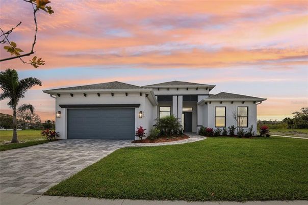 Attached, Exterior, Facade, Ranch