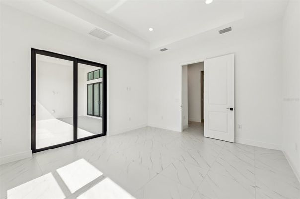 Empty room, Interior, Marble, Recessed Lighting