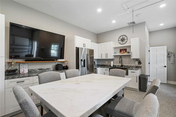 Dining room, Interior, Kitchen, Recessed Lighting, Stainless Steel Appliances