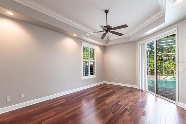 Empty room, Interior, Recessed Lighting, Wood Texture Flooring
