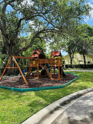Backyard, Exterior, Playground