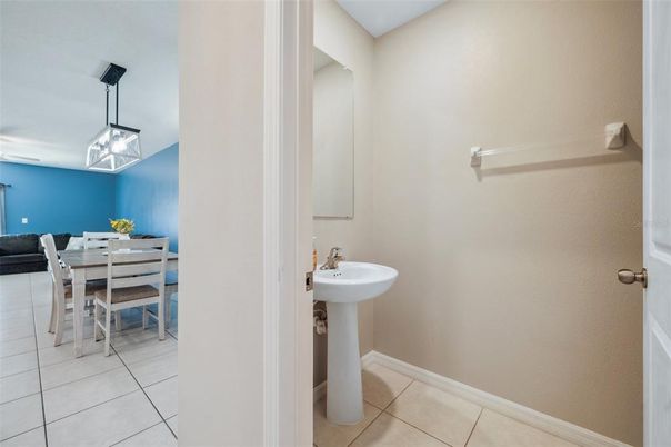 Bathroom, Dining room, Interior, Pendant Lights