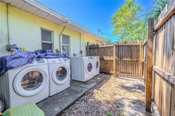 Exterior, Washer