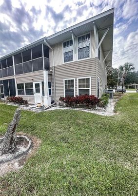Backyard, Exterior, Facade, Raised Ranch