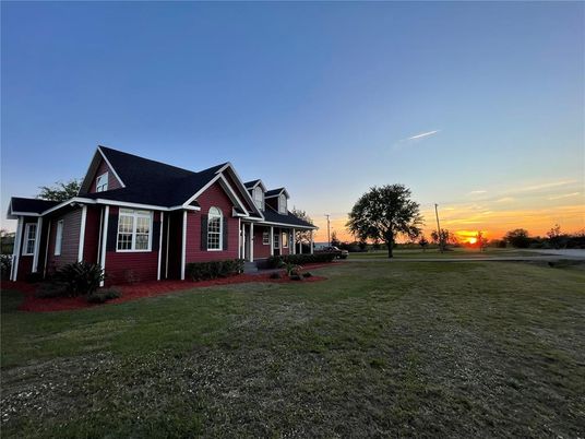 Backyard, Exterior, Facade, Cape Cod