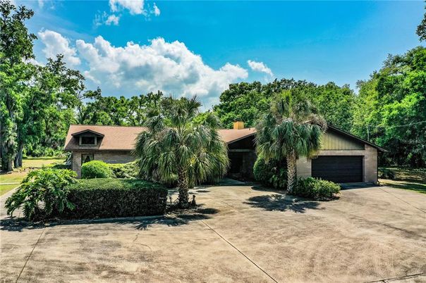 Backyard, Detached Garage, Exterior