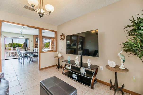 Dining room, Interior