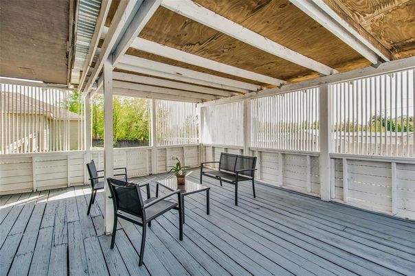 Exterior, Wood Texture Flooring