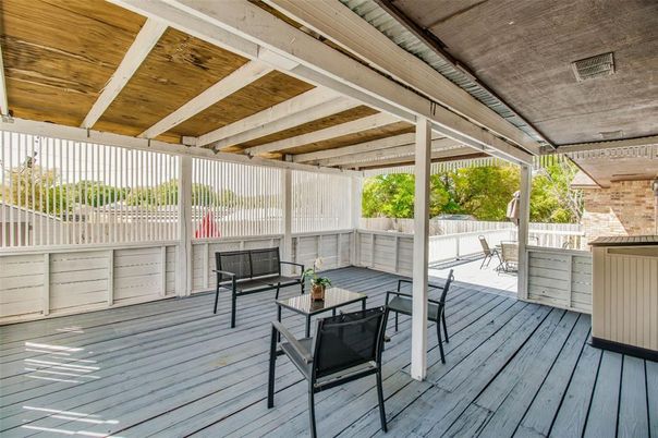Exterior, Wood Texture Flooring