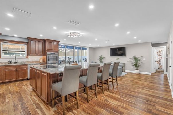 Dining room, Interior, Kitchen, Recessed Lighting, Wood Texture Flooring