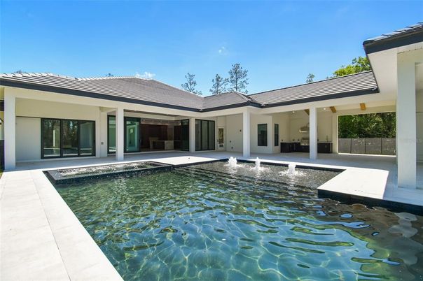 Exterior, Pool