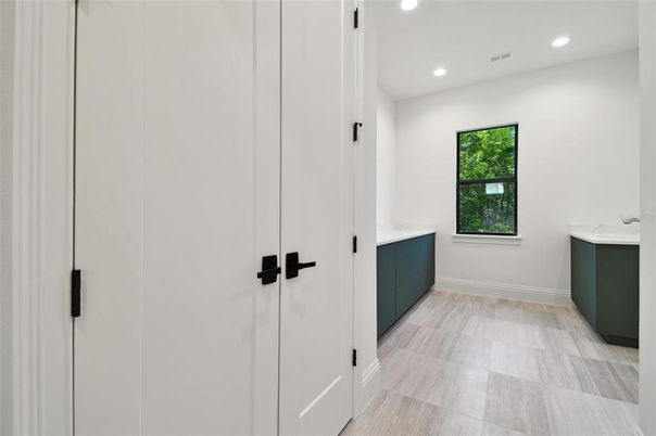 Interior, Recessed Lighting