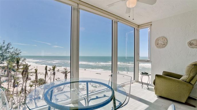 Interior, Sun Room, Water, Wood Texture Flooring