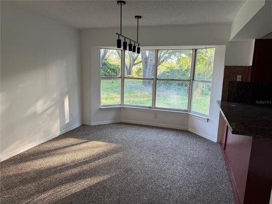 Empty room, Interior, Pendant Lights