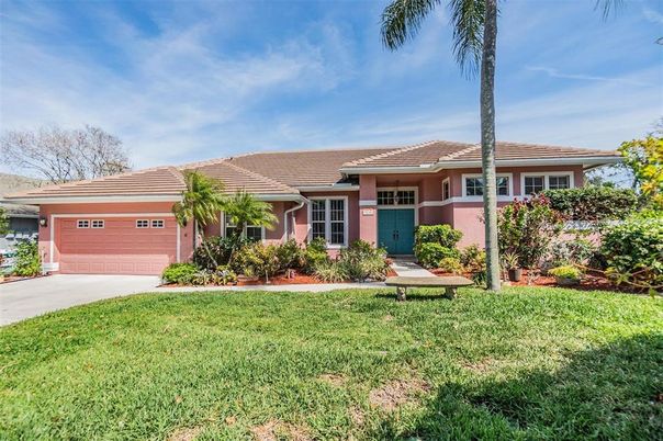 Attached, Exterior, Facade, Ranch
