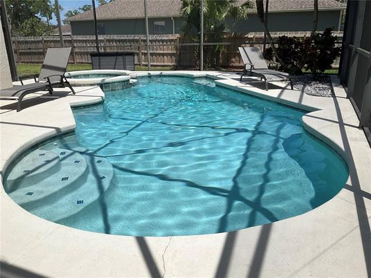 Interior, Pool, Sun Room