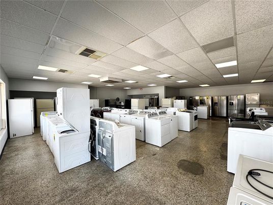 Interior, Kitchen, Recessed Lighting, Washer