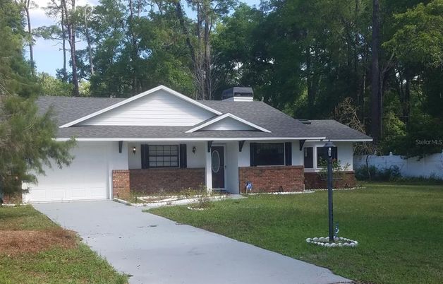 Attached, Exterior, Facade, Brick Facade, Ranch