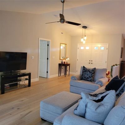 Interior, Living room, Pendant Lights, Wood Texture Flooring