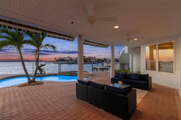 Exterior, Pool, Water