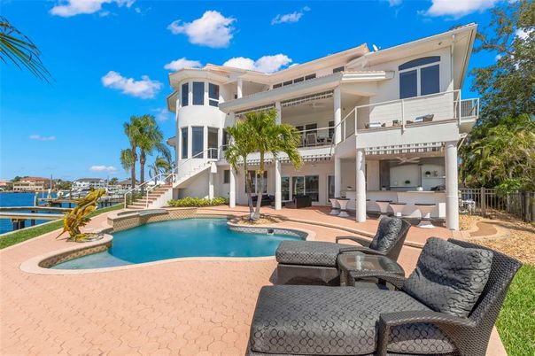 Exterior, Pool, Water