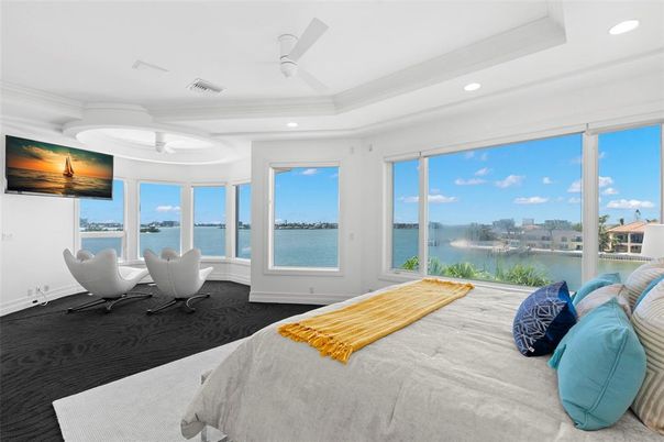 Bedroom, Interior, Recessed Lighting, Water