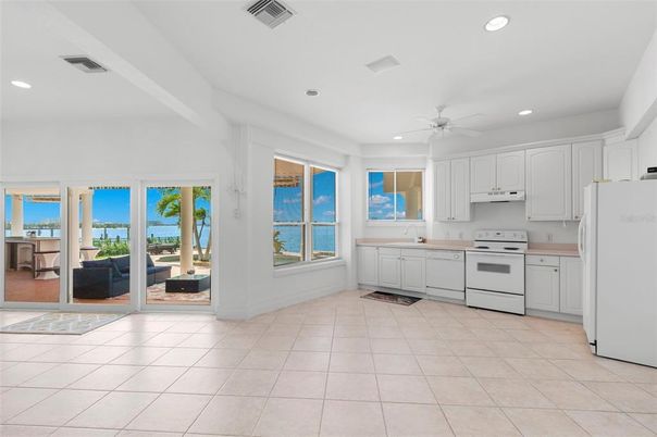 Interior, Kitchen, Recessed Lighting