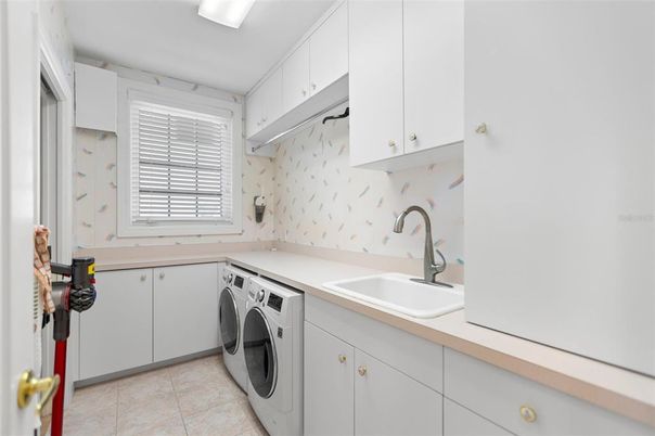 Interior, Washer