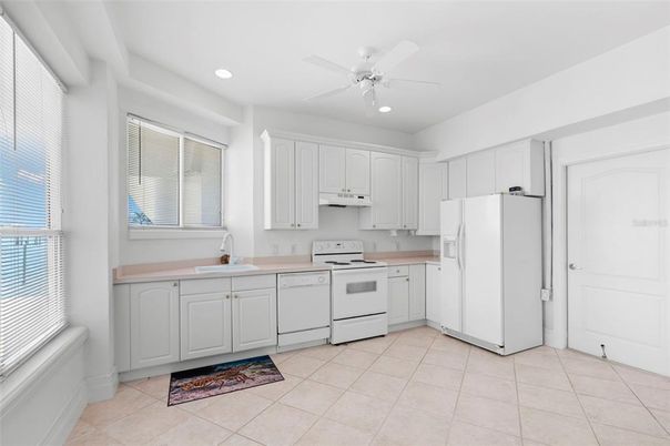 Interior, Kitchen, Recessed Lighting